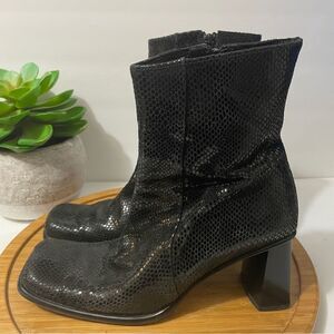Andrew Stevens Leather‎ Snakeskin Bootie Women’s 9 Square Block Heel Ankle Boot